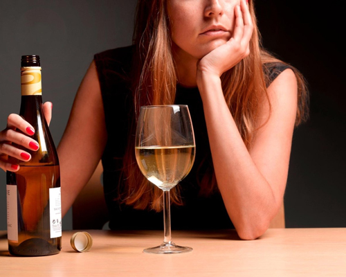 Анонимное лечение женского алкоголизма в Рошале